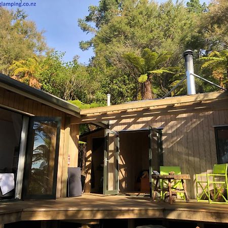 ホテル Golden Bay Glamping タカカ エクステリア 写真