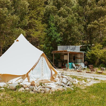 ホテル Golden Bay Glamping タカカ エクステリア 写真
